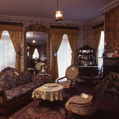 Virtual Tour of the Parlor